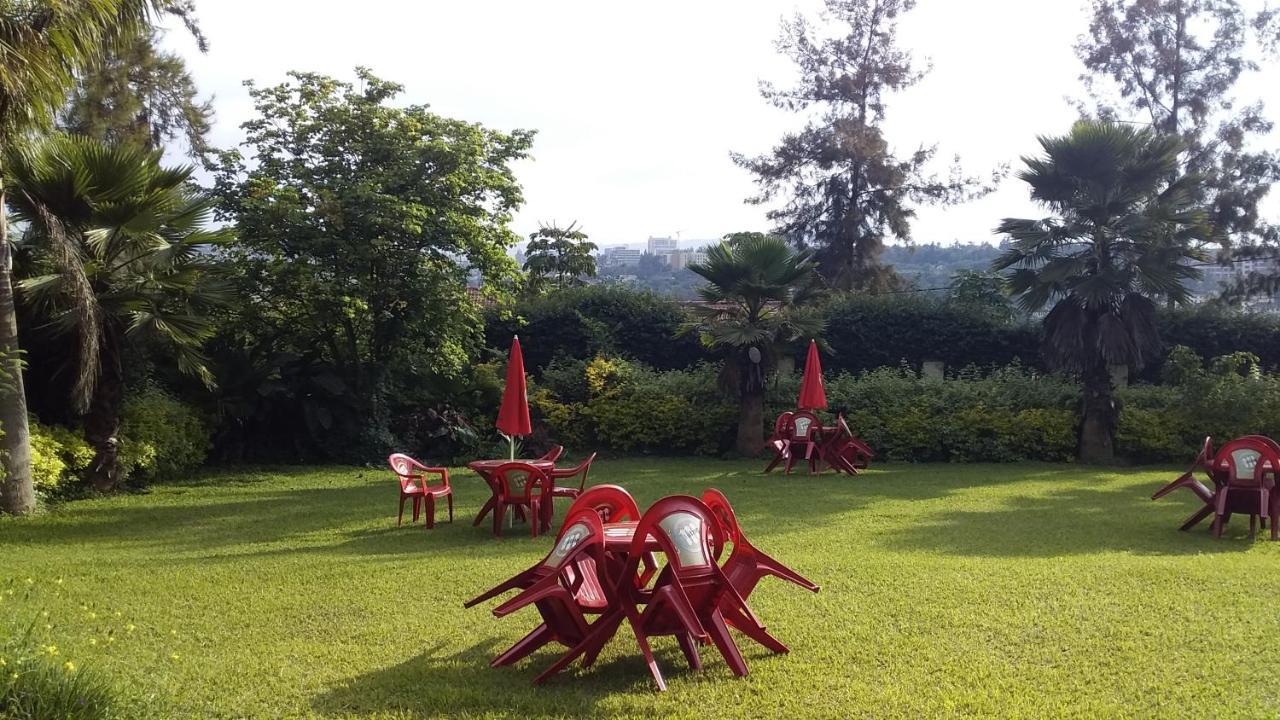 Random Park Hotel Kigali Eksteriør billede