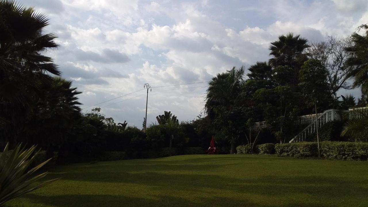 Random Park Hotel Kigali Eksteriør billede