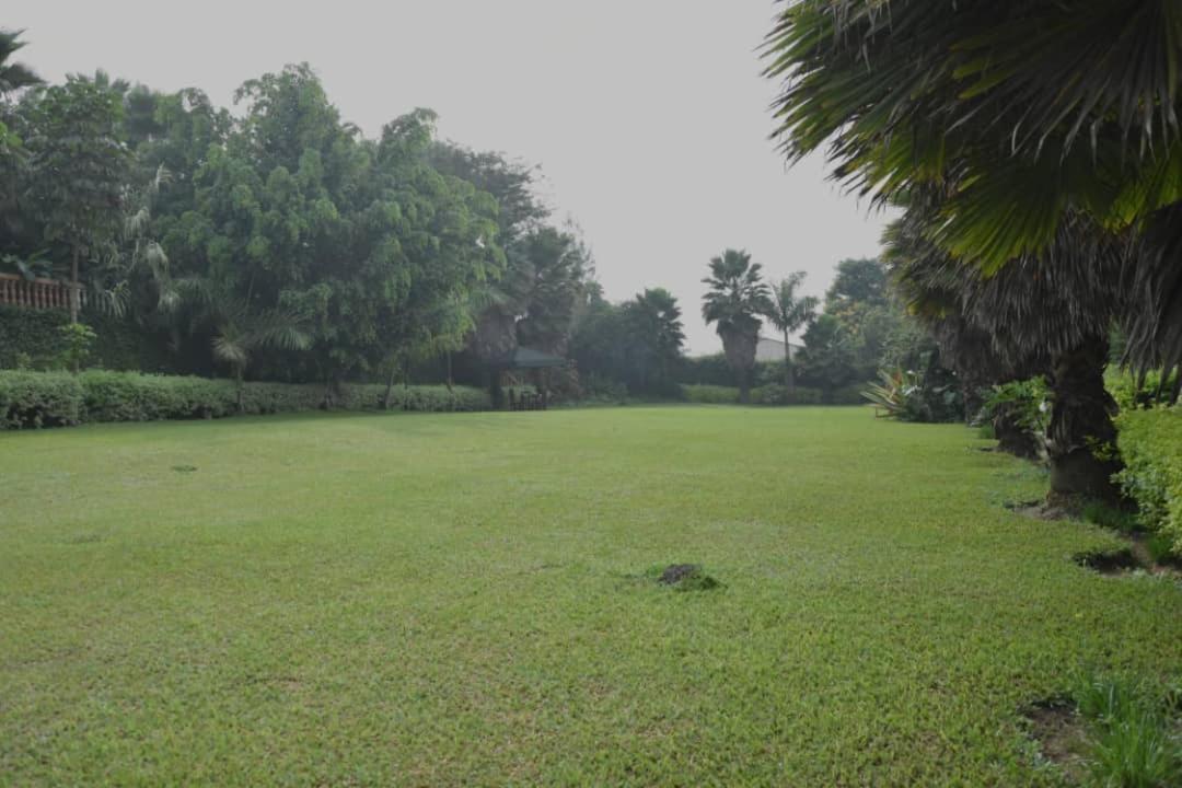 Random Park Hotel Kigali Eksteriør billede